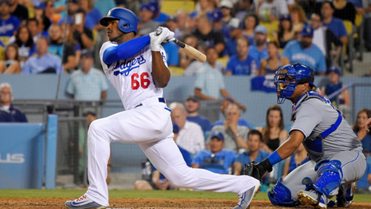 Utley notches 1,000th RBI in Dodgers' 4-1 win over Royals (Jul 07, 2017)